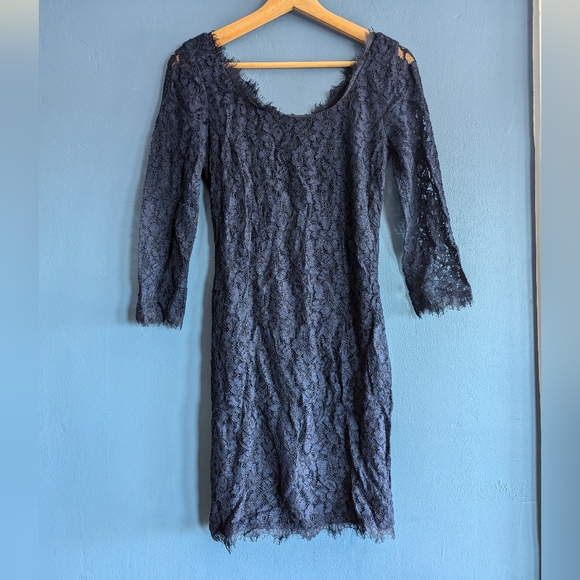 Diane von Furstenberg Size 2 Navy Blue Zarita Lace Lined Dress - Picture 3 of 8